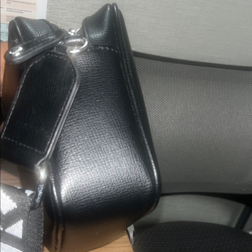 Karl Lagerfeld Crossbody Bag - Picture 4 of 8